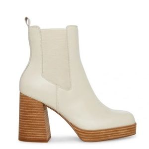 NWT Steve Madden Expect Bone Leather Bootie